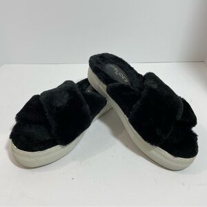 J/Slides NYC women black Faux fur platform sandals slip on shoes Size 8.5